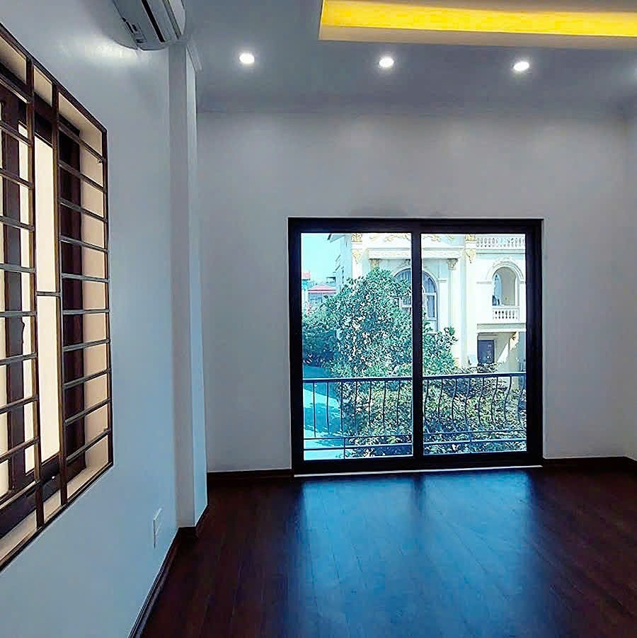 Bán Nhà Hai Bà Trưng Giá Tốt: 25m2, Ngõ Ba Gác, Gần Hồ Hương Viên