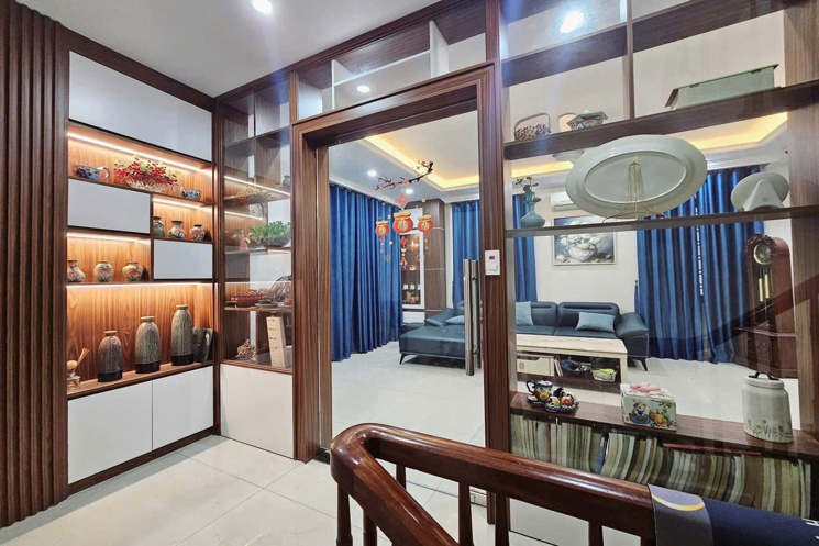 HÀNG HIẾM-LÔ GÓC 2 MẶT TIỀN-Ô tÔ VÀO NHÀ-1 NHÀ RA PHỐ