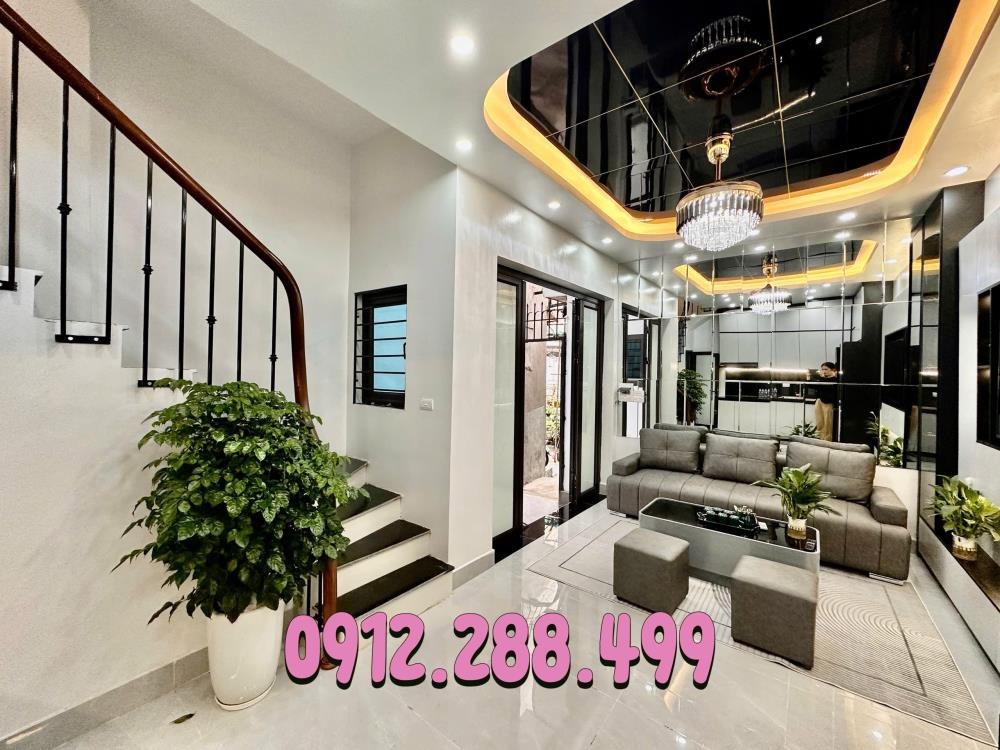 Nhà 4 Tầng, 3PN, Ngõ Thông, Gần Phố - Trần Khát Chân - 6.68 Tỷ