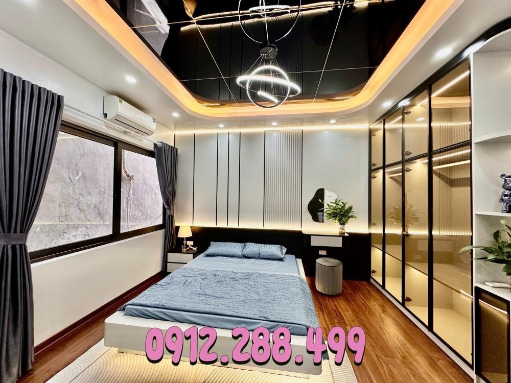 Nhà 4 Tầng, 3PN, Ngõ Thông, Gần Phố - Trần Khát Chân - 6.68 Tỷ