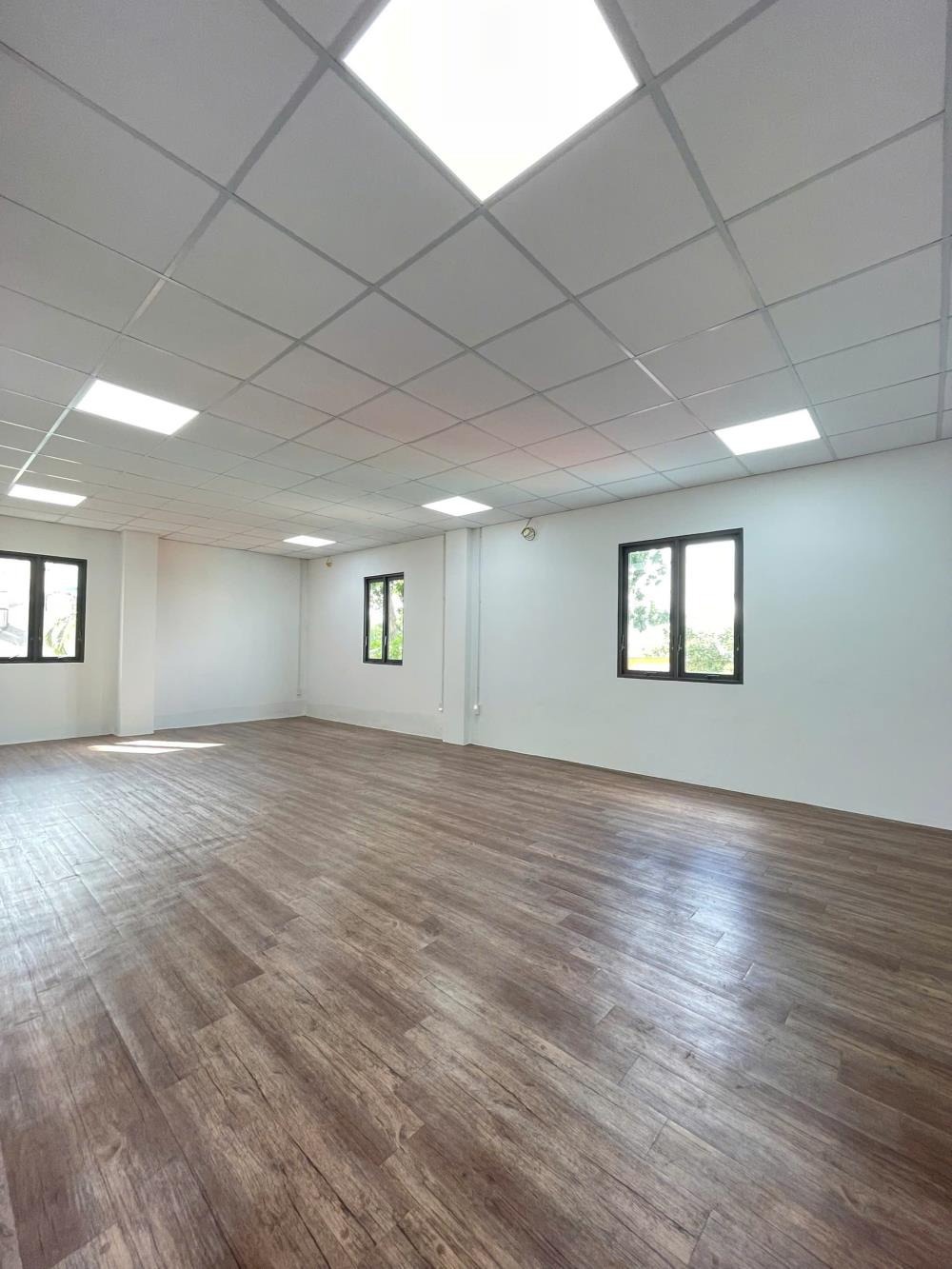 Cho Thuê Văn Phòng Giá Rẻ - Lê Văn Sỹ, Tân Sơn Hòa, Quận 3 - Từ 10$/m²