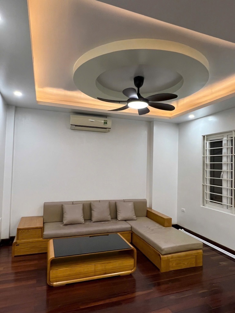 Bán Nhà Phố Xã Đàn - Vị trí đẹp, 50m ra phố, Tiện ích đầy đủ - Giá 10.9 tỷ