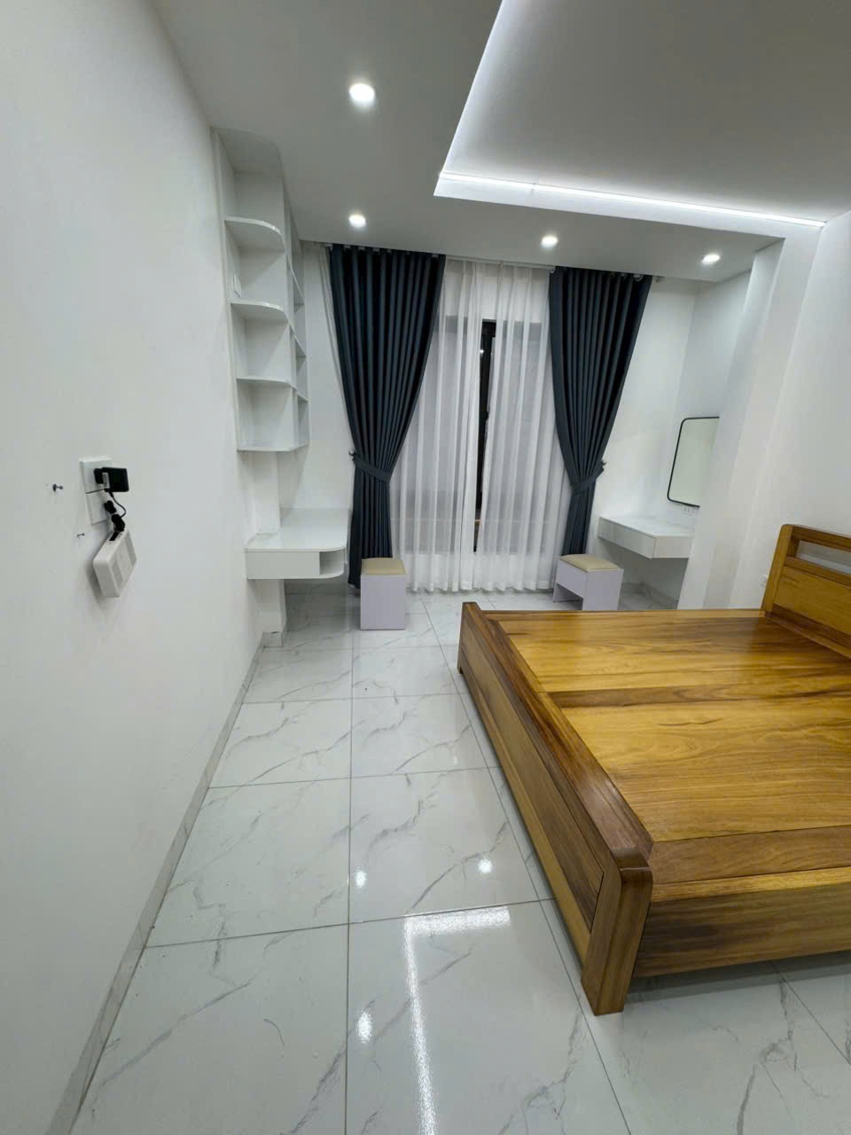 Bán Nhà Ngõ 159 Phùng Khoang: 40m2, 4 Tầng, Ô Tô Đỗ Cửa, Giá 8 Tỷ