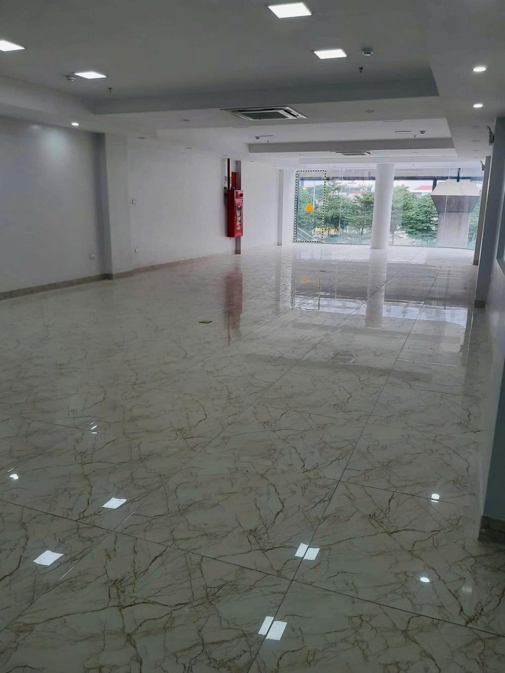 Mặt Phố Hoàng Gia 210m2, 11 Tầng, Mặt Tiền 6.5m - Vị Trí Đắc Địa