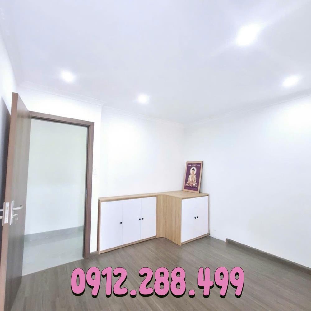 Nhà Phố Vọng, Hai Bà Trưng: 30m², 3PN, 6.05 tỷ, Gần Đại Học & Ô Tô