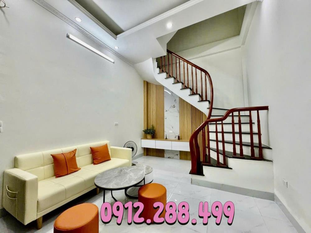 Nhà Phố Vọng, Hai Bà Trưng: 30m², 3PN, 6.05 tỷ, Gần Đại Học & Ô Tô