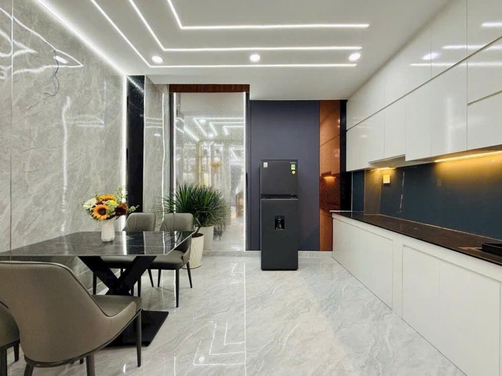 Bán nhà mặt tiền đẹp 80m2 x 4 tầng - Vị trí đắc địa, tiềm năng kinh doanh