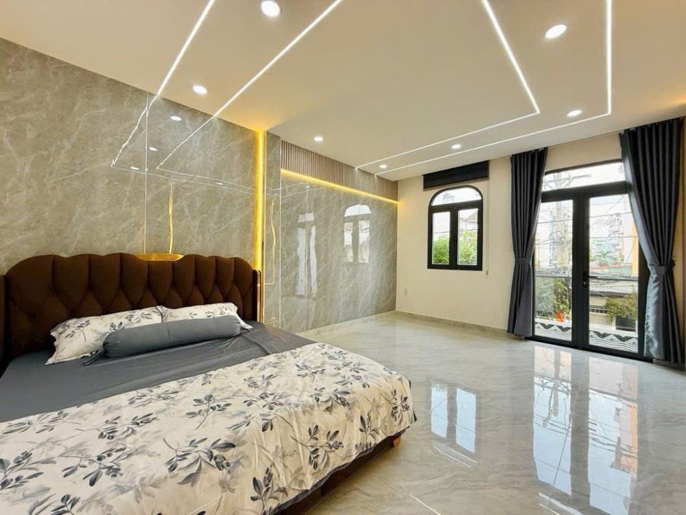 Bán nhà mặt tiền đẹp 80m2 x 4 tầng - Vị trí đắc địa, tiềm năng kinh doanh