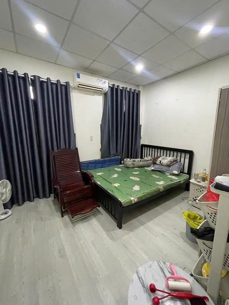 Bán Nhà Đường Phan Văn Hớn, Quận 12 - 8x30m, 19 Phòng Trọ, Tiềm Năng Kinh Doanh Cao