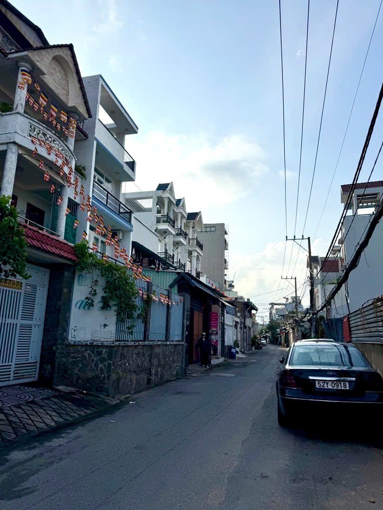 Bán Nhà 4 Tầng, Thu Nhập Cao 252 triệu/năm - SHR - Gần EMart Phan Huy Ích