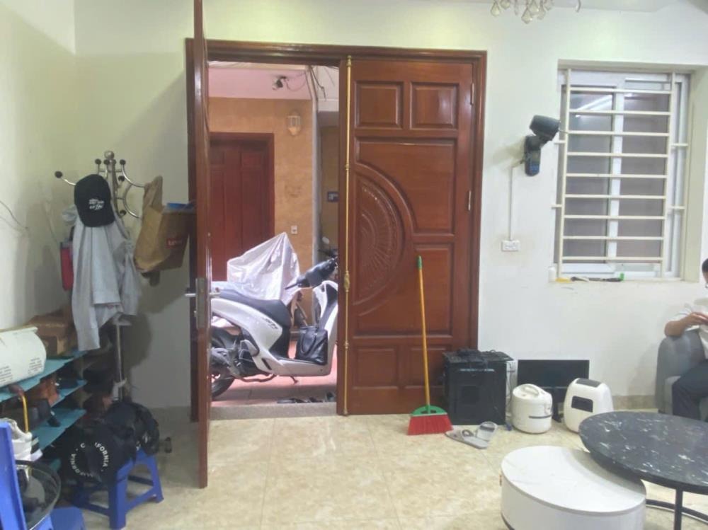Trần Bình: Nhà Góc 5 Tầng, Mặt Tiền 5m, 7.2 Tỷ - Vị Trí Đắc Địa