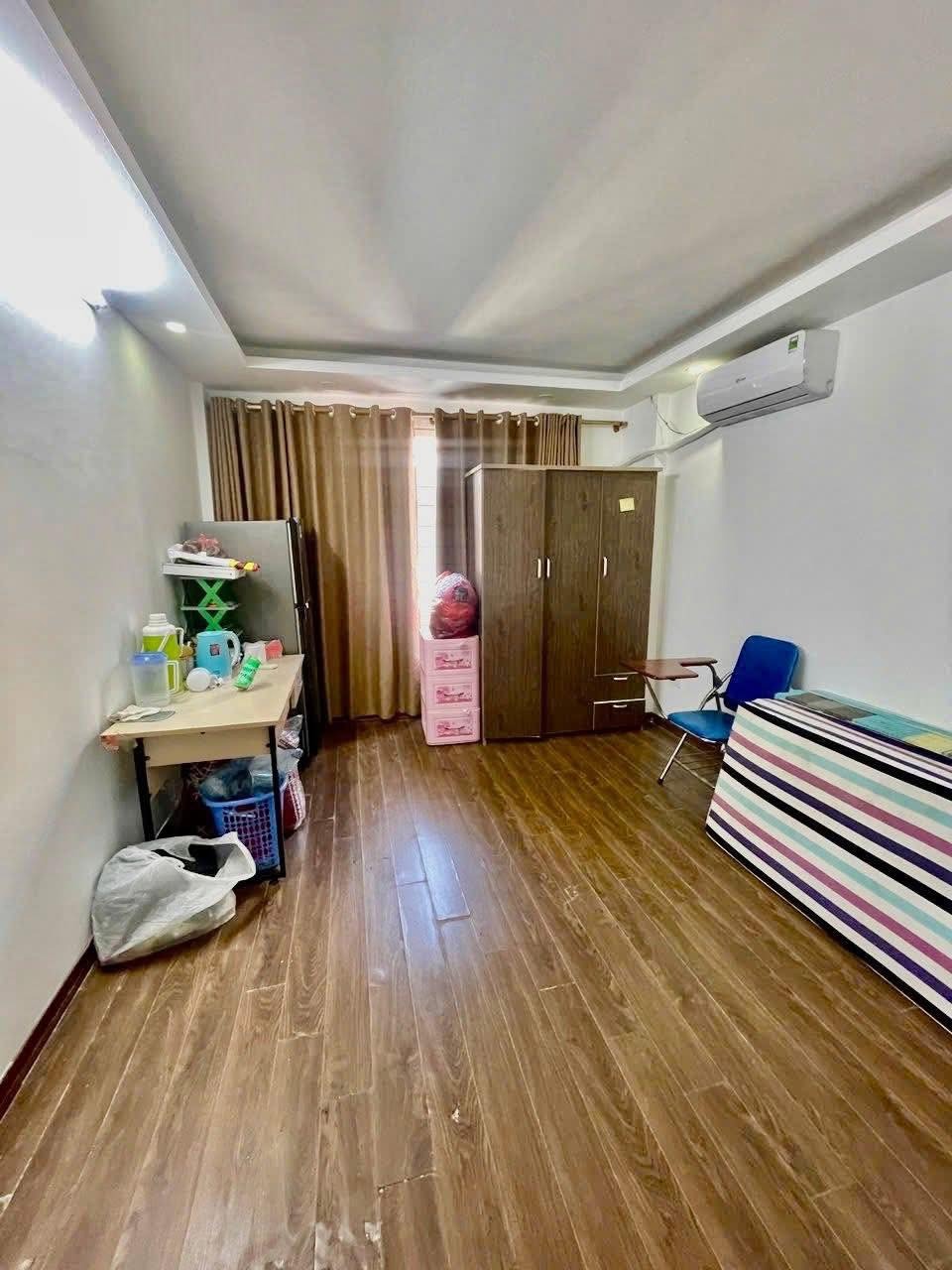 Đại Linh Trung Văn - Nhà 5 Tầng, 6 Tỷ - Vị Trí Đẹp, Nội Thất Ở Ngay