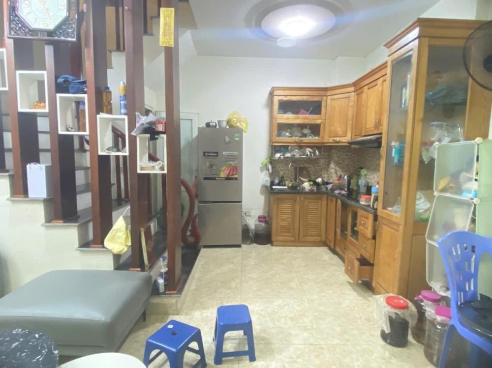 Trần Bình: Nhà Góc 5 Tầng, Mặt Tiền 5m, 7.2 Tỷ - Vị Trí Đắc Địa