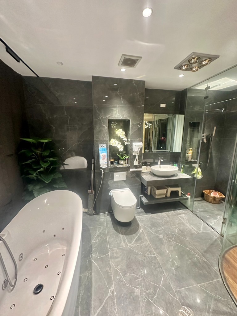 Siêu phẩm lô góc 7 tầng thang máy, 62m², Hoàng Mai - Nội thất cao cấp, ô tô vào nhà