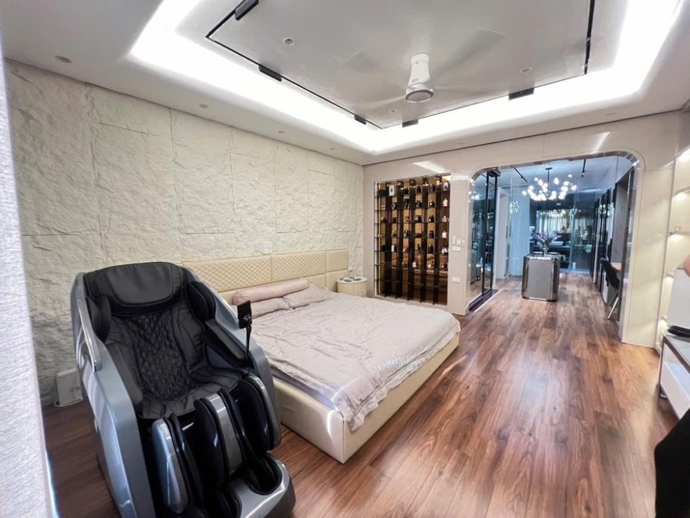 Siêu phẩm lô góc 7 tầng thang máy, 62m², Hoàng Mai - Nội thất cao cấp, ô tô vào nhà