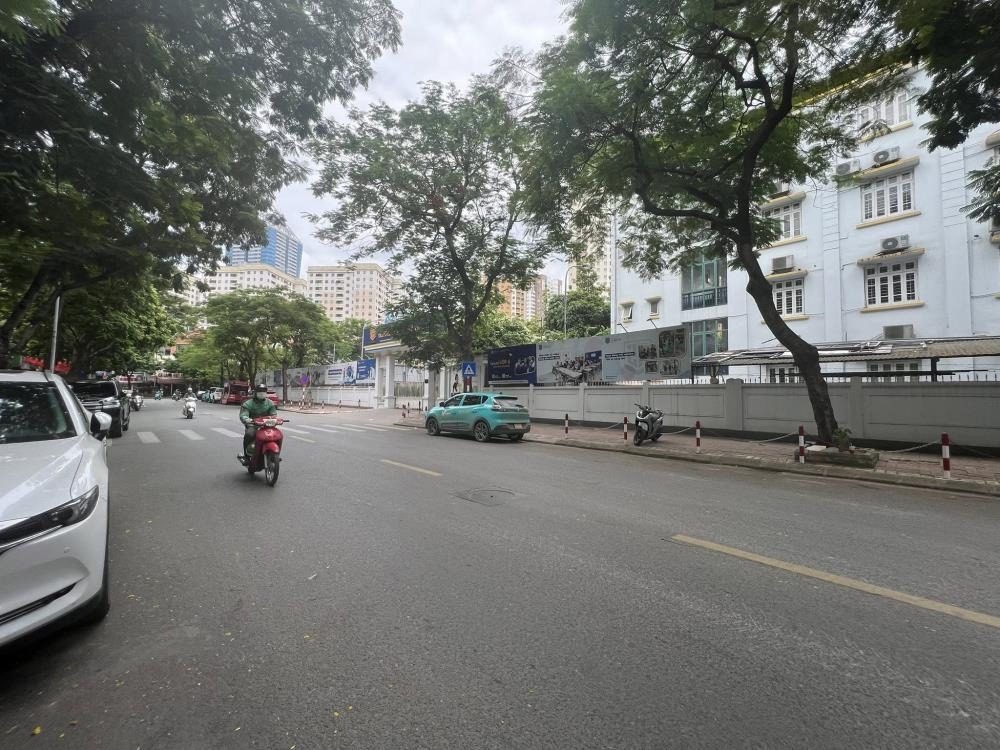 Mặt phố Nguyễn Thị Định - 5 Tầng - 85 tỷ - Kinh doanh Sầm Uất