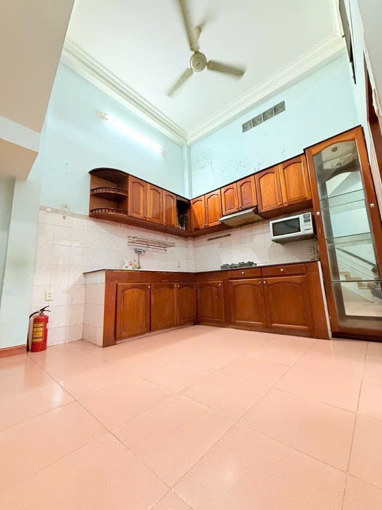 Bán Nhà Bình Thạnh: Nguyên Hồng, 4 Tầng, 5PN, 7.8 Tỷ