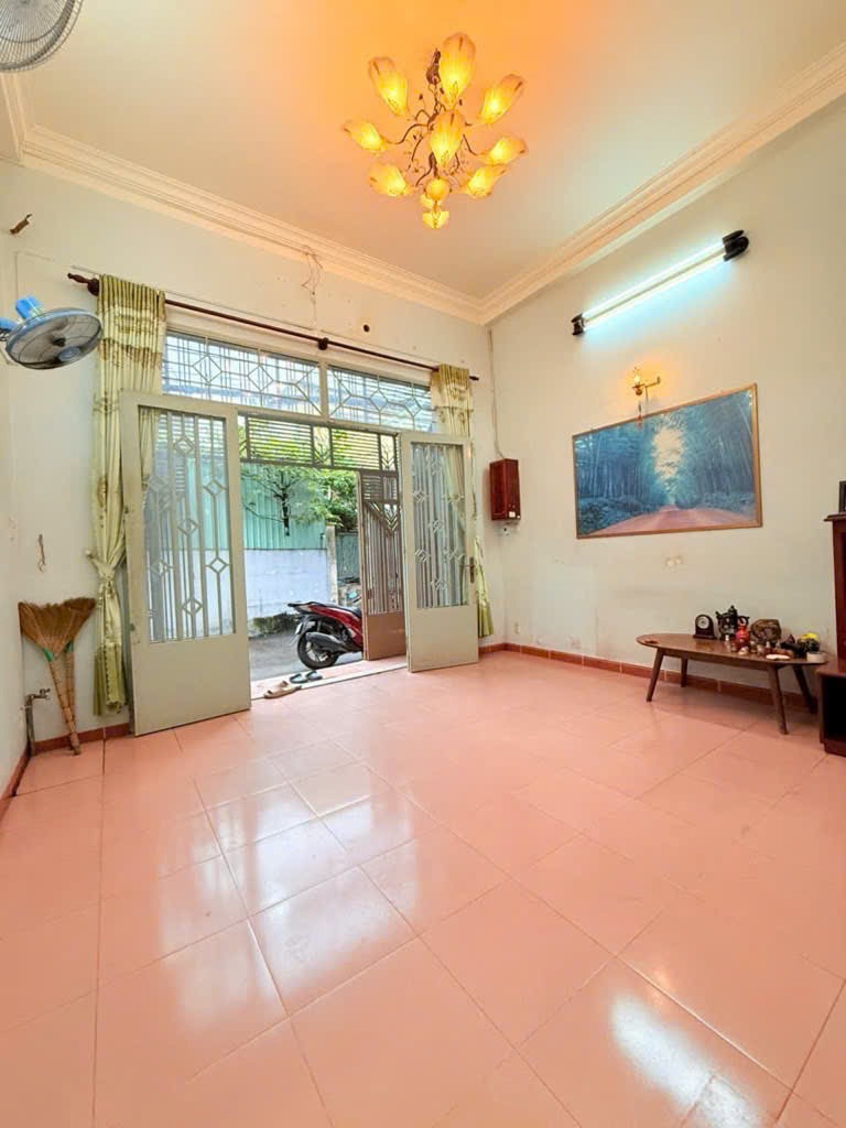 Bán Nhà Bình Thạnh: Nguyên Hồng, 4 Tầng, 5PN, 7.8 Tỷ