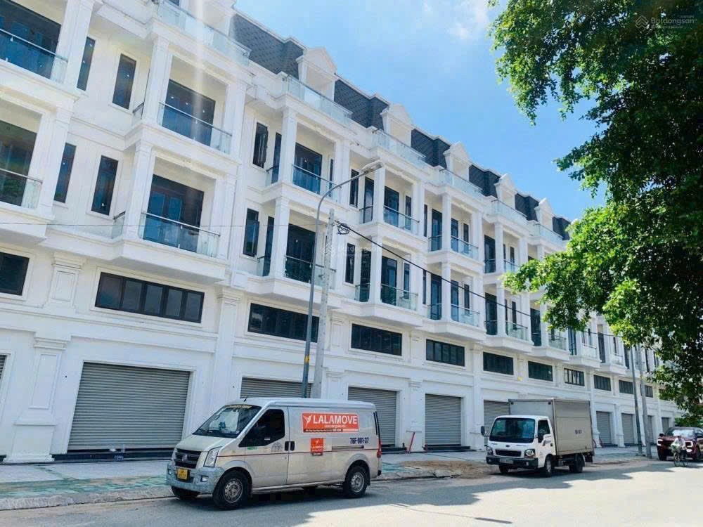 Nhà phố Mặt Tiền Kinh Doanh Quận 12 - Ngay Chợ An Sương - Giá Từ 7.5 Tỷ