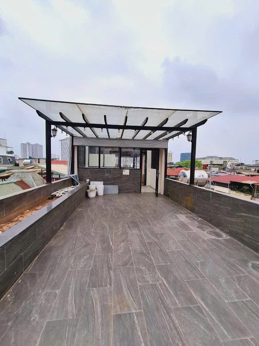 Bán nhà phố 6 tầng thang máy, mặt tiền rộng, vị trí đắc địa Văn Quán