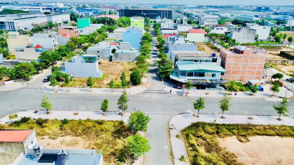 Nhà phố mới xây, an ninh khép kín - Sổ hồng riêng - Vị trí đắc địa Bình Chánh