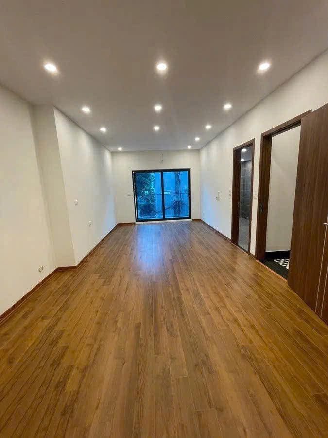 Hiếm - Bán nhà Hoàng Mai - 54m2 - 5m ra phố - 9.7 tỷ - Ở ngay