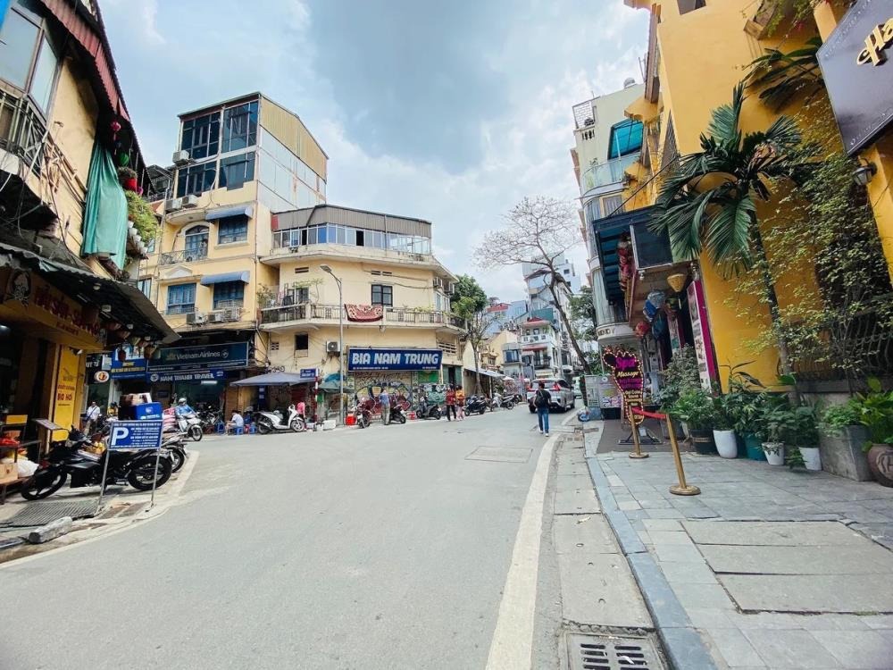 Bán Lô Đất Vàng Mặt Phố Quận Hoàn Kiếm - Diện Tích Lớn, Vị Trí Đắc Địa