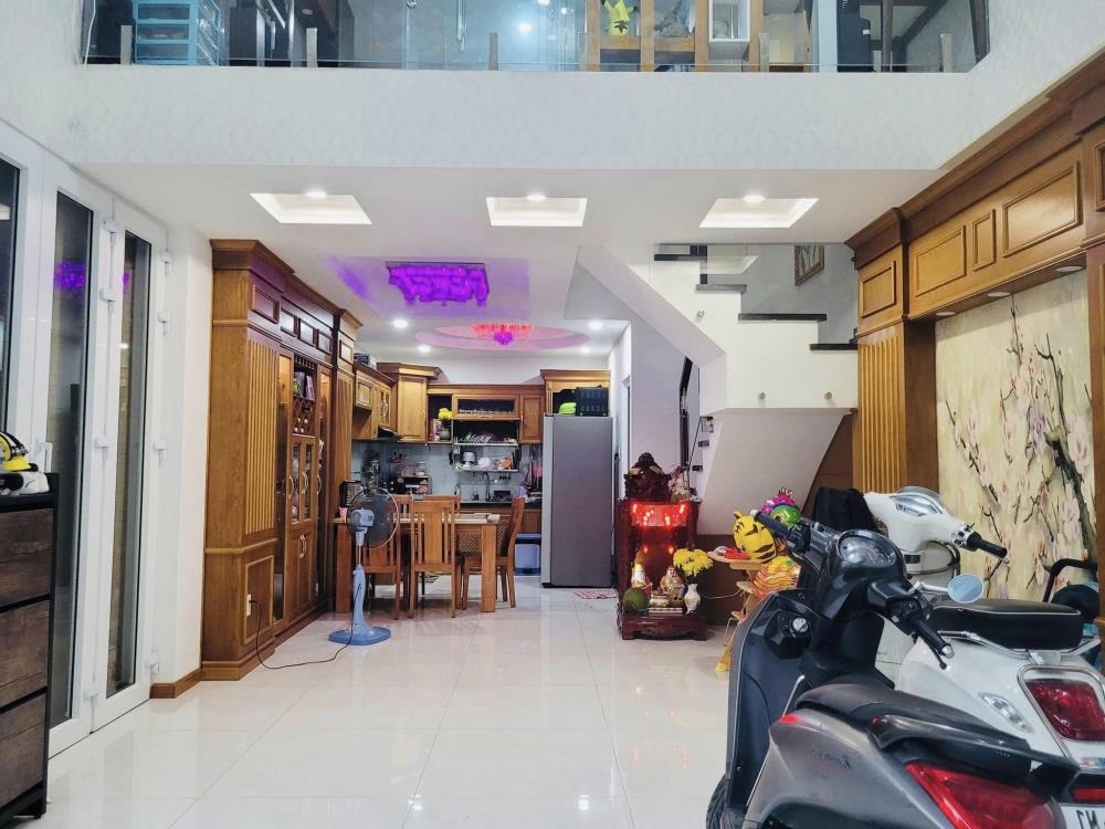 Nhà Đẹp 3 Tầng, Xe Hơi, Thông Cao, Thắng Lợi - 5.6 Tỷ