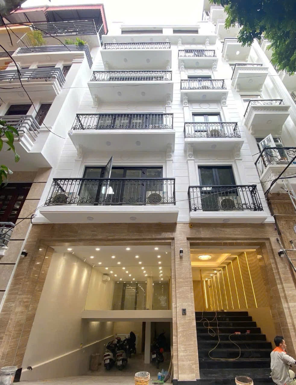 Siêu phẩm 7 tầng, thang máy, mặt tiền rộng - Khu phân lô Đỗ Quang