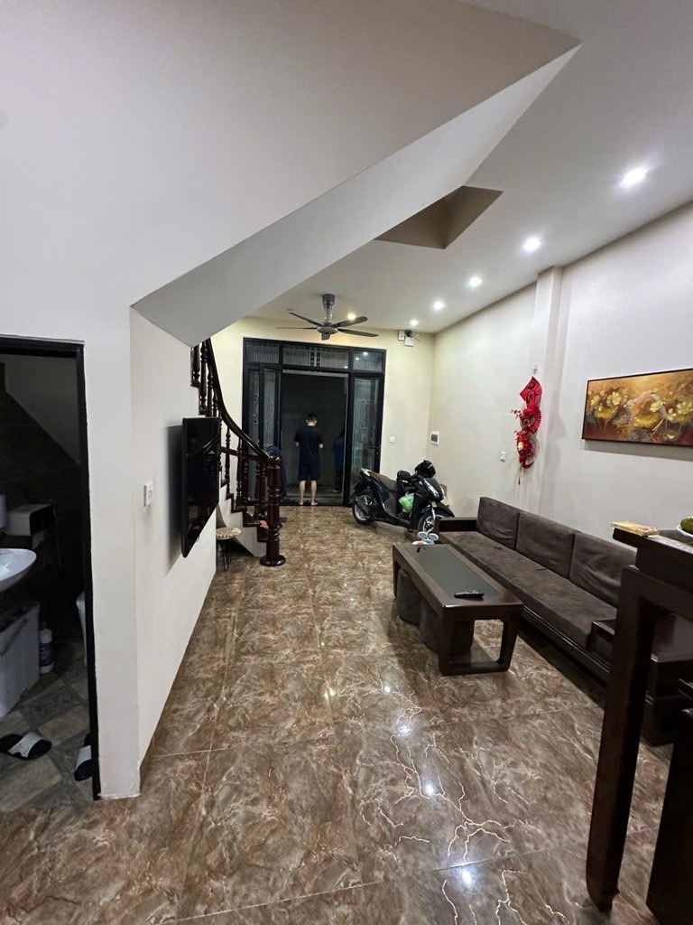 Nhà Dân Đẹp - Đống Đa: 45m2, Mặt Tiền 4.6m, Giá Chỉ 13.3 Tỷ