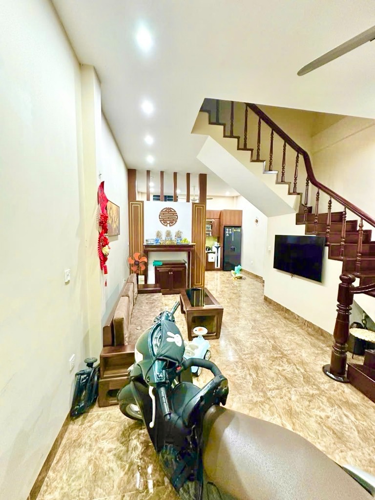 Nhà Dân Đẹp - Đống Đa: 45m2, Mặt Tiền 4.6m, Giá Chỉ 13.3 Tỷ