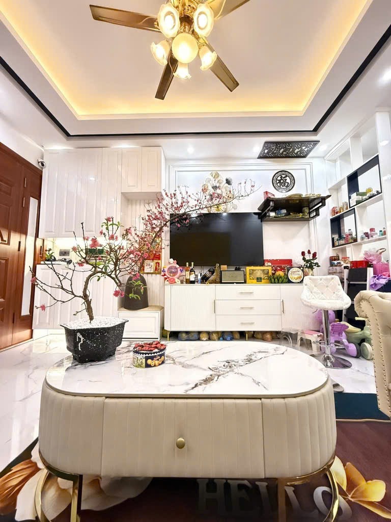 Nhà Góc 4 Tầng, Nội Thất Cao Cấp, Full Option - Giá 6 Tỷ