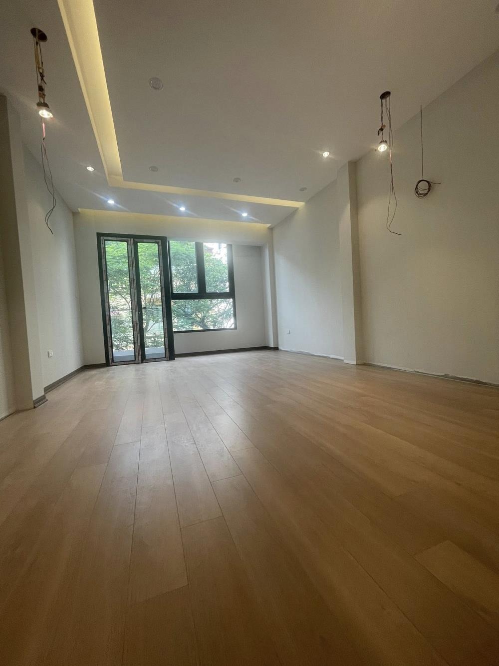 Nhà đẹp thang máy, ô tô, kinh doanh, phố Hoàng Cầu, Đống Đa