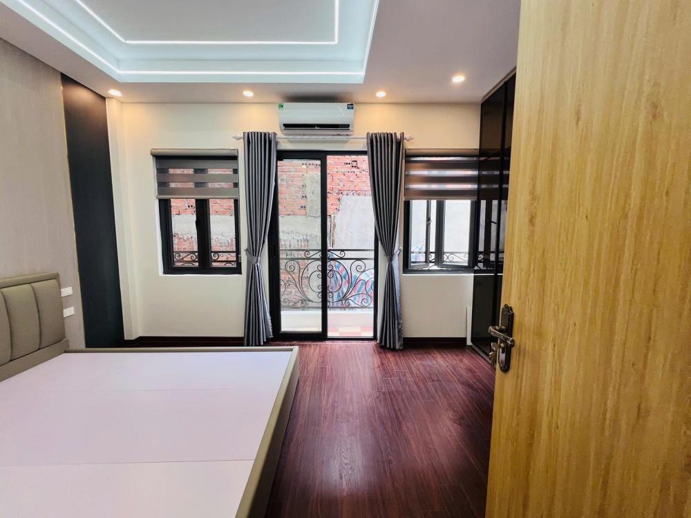 Bán nhà mới 5 tầng, full nội thất, mặt tiền rộng, vị trí đắc địa Vĩnh Phúc - Giá 10.5 tỷ