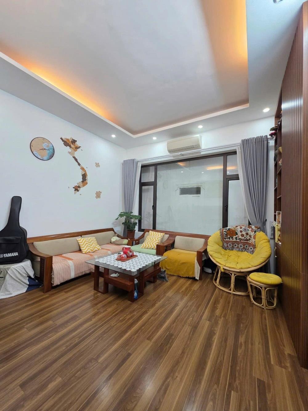 Bán nhà đường Láng, Đống Đa: 41m2, 5 tầng, 4 ngủ, 8.5 tỷ