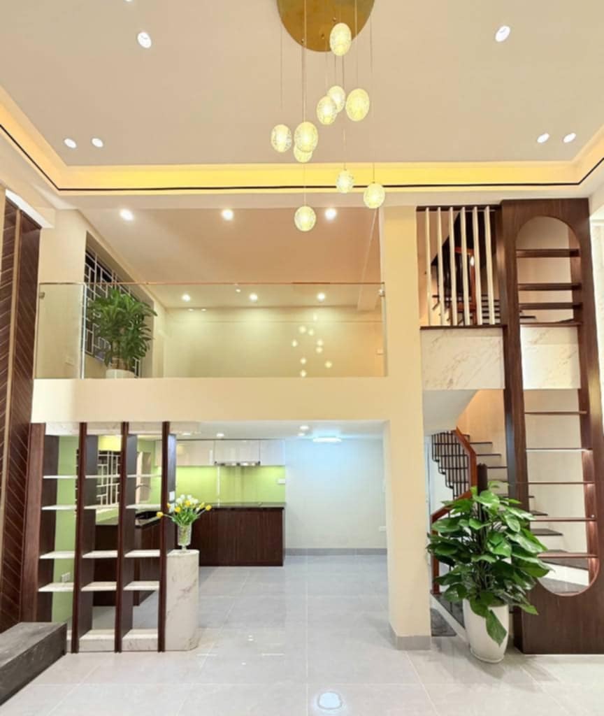 Bán nhà đường Láng - Lô Góc - Hai Thoáng - Giá Tốt