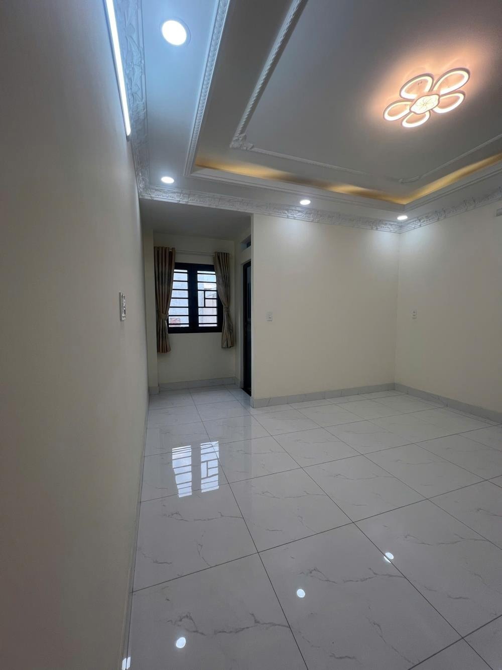 Bán Nhà Mặt Tiền Hẻm Xe Hơi Bình Tân - 5 Tầng, Vị Trí Đắc Địa