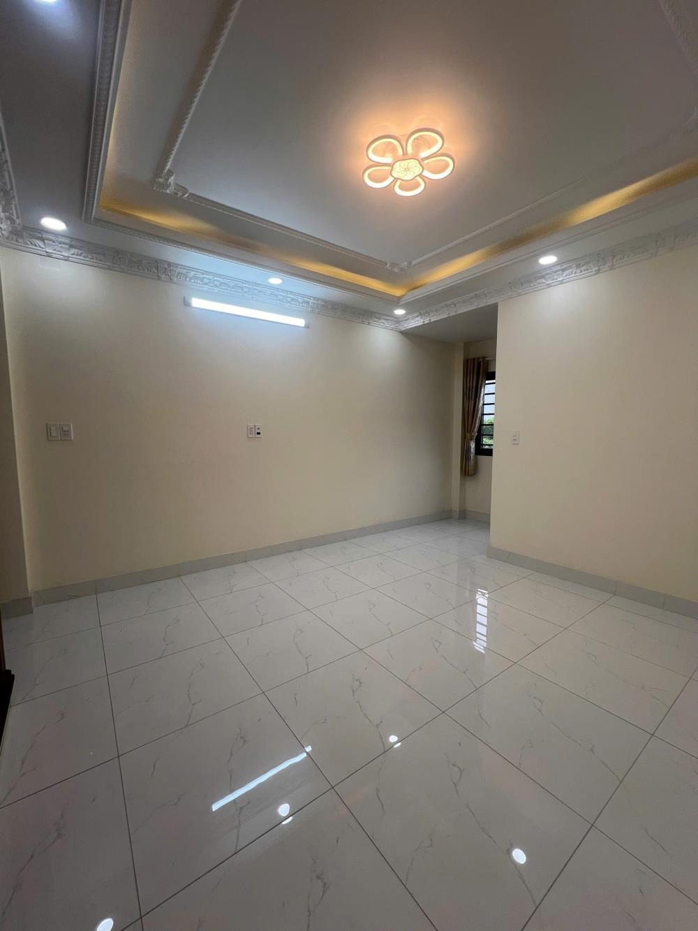 Bán Nhà Mặt Tiền Hẻm Xe Hơi Bình Tân - 5 Tầng, Vị Trí Đắc Địa