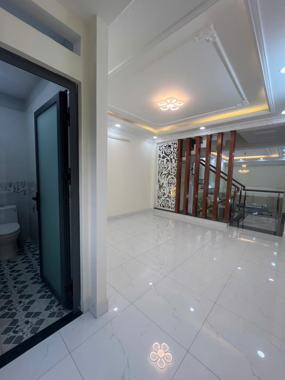 Bán Nhà Mặt Tiền Hẻm Xe Hơi Bình Tân - 5 Tầng, Vị Trí Đắc Địa