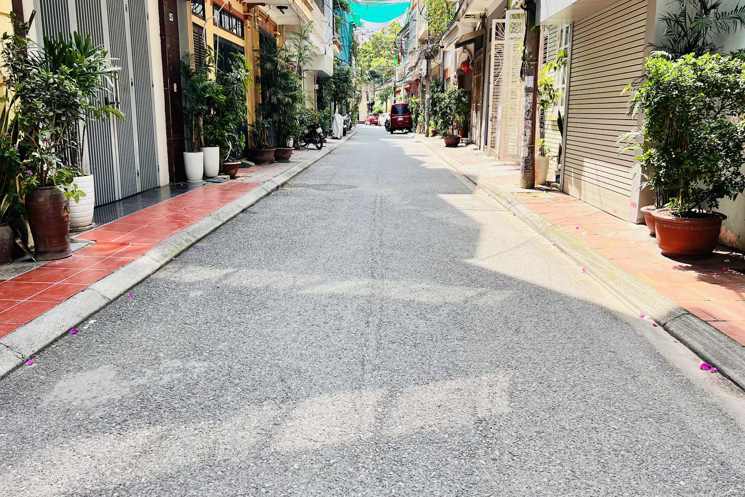 bán nhà Sài Đồng, 80m, mặt tiền 5m, vỉa hè, ôtô tránh, phân lô bàn cờ