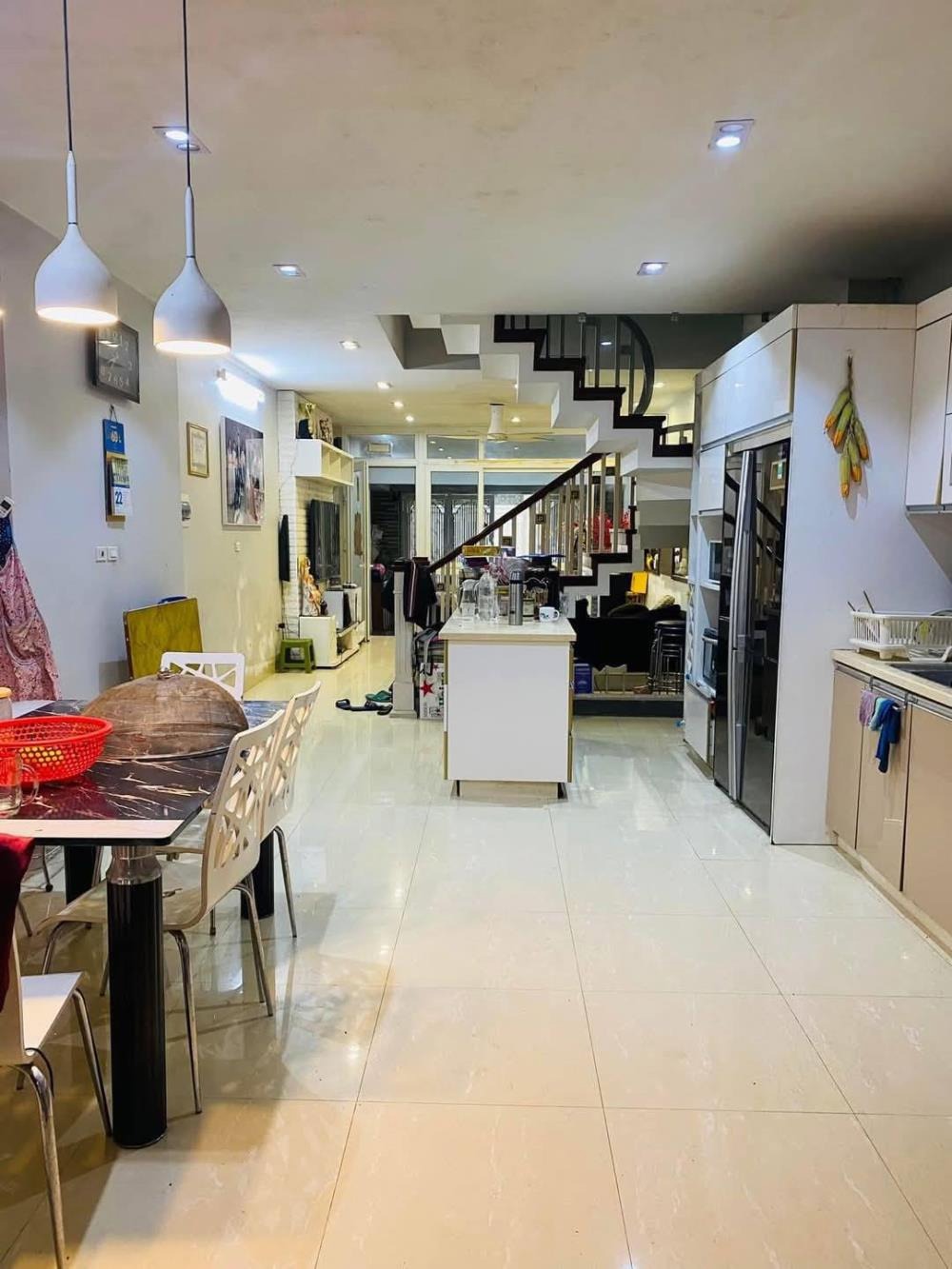 Bán nhà mặt tiền Hà Cầu, Phú La, Hà Đông - Sát Metro, Quận Ủy - Giá 21x Tỷ