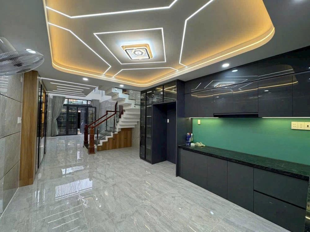 Siêu phẩm nhà phố 5 tầng, vị trí đắc địa Bình Tân - Giá chỉ 6.8 tỷ