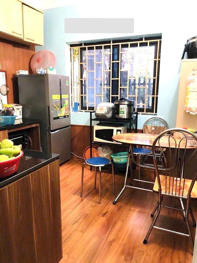 Nhà 4 Tầng Xây Chắc, Vị Trí Đẹp - Phố Gia Quất, Gần Him Lam