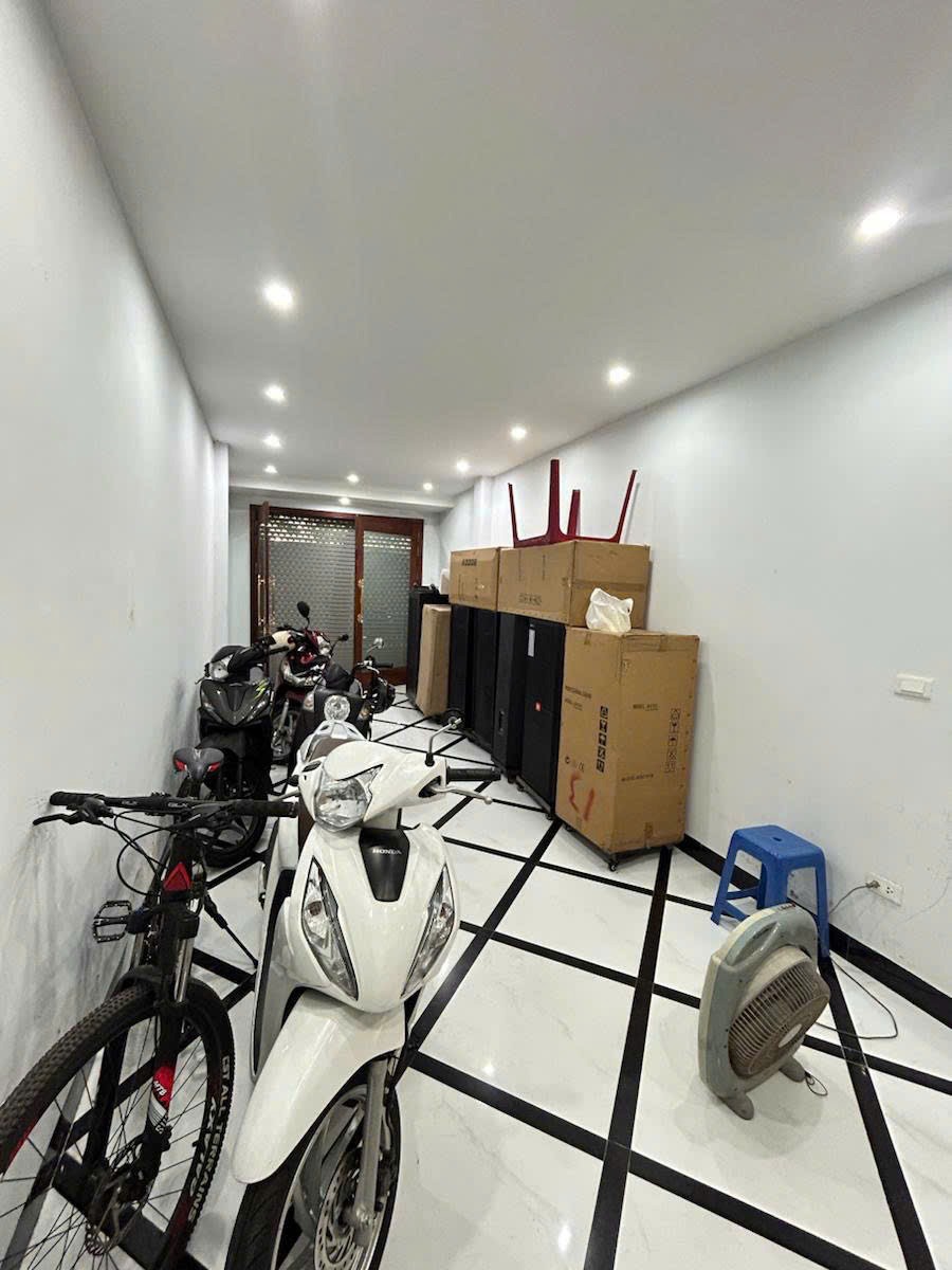 Nhà Mặt Phố Đống Đa 45m2, 6 Tầng - View Hồ Hoàng Cầu, Kinh Doanh Đỉnh Cao