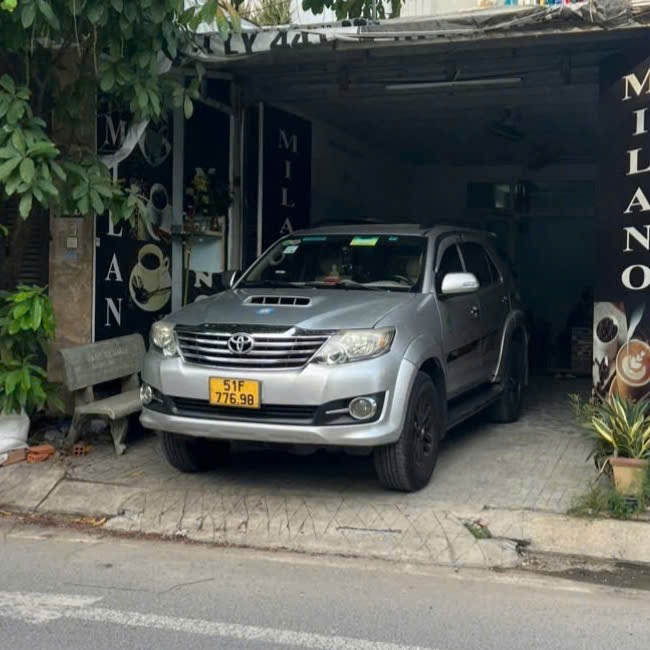 Bán Gấp Lỗ Ngang Nhà Đất Bình Chánh - Vị Trí Đắc Địa, Kinh Doanh Đỉnh Cao