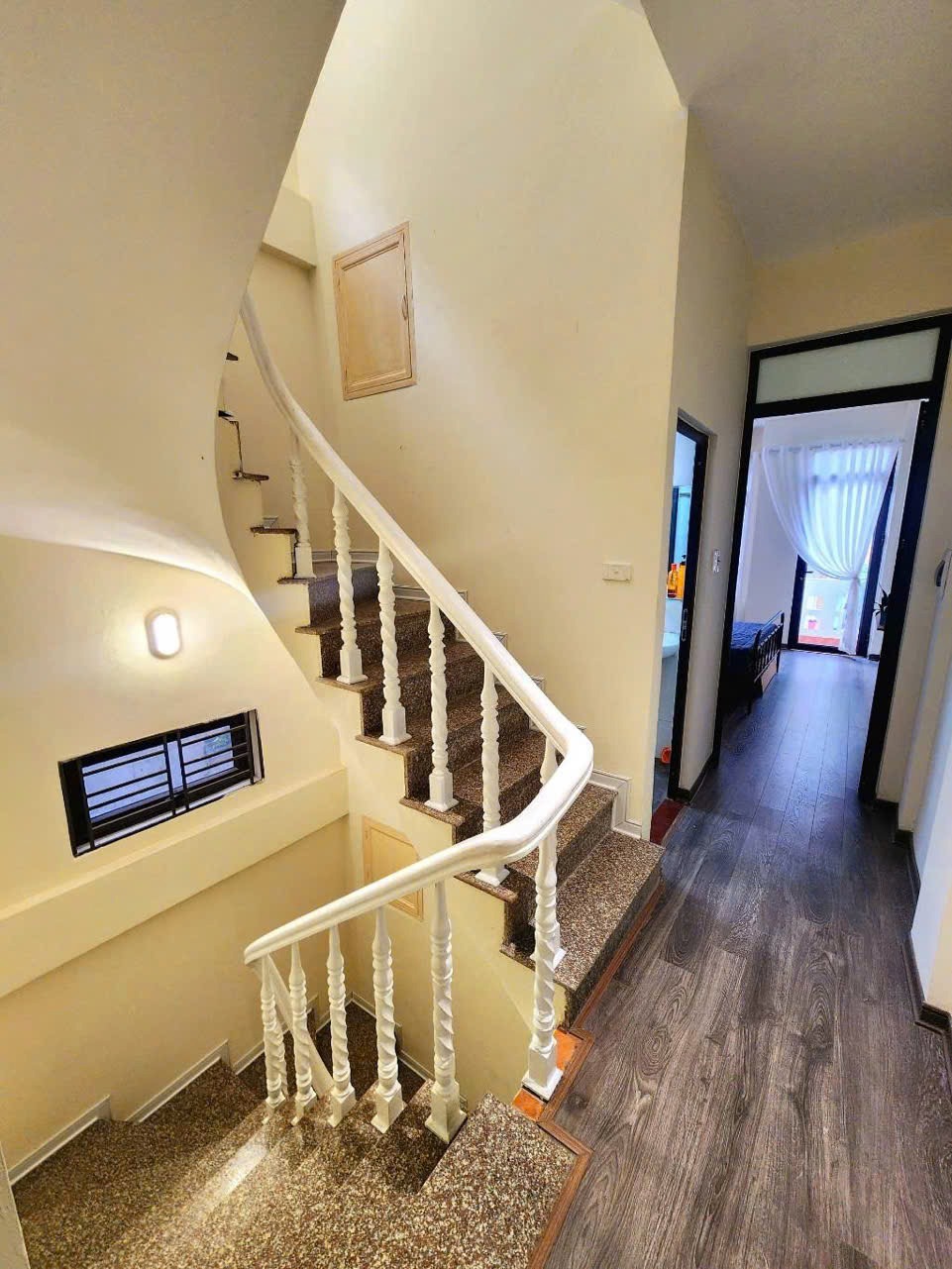 Bán nhà Trương Định, 45m2, Ô Tô Tránh, Full Nội Thất, Giá 7.78 Tỷ
