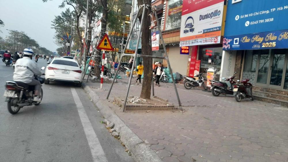 Bán Nhà Mặt Phố Võ Chí Công 55m2 - 5 Tầng, Vị Trí Đắc Địa, Kinh Doanh Vượng