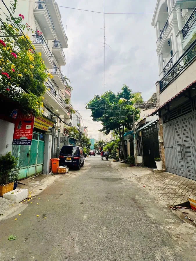 Nhà Phố 5 Tầng Tân Phú - Giá 10.5 Tỷ - Hẻm 7m - 6 Phòng Ngủ