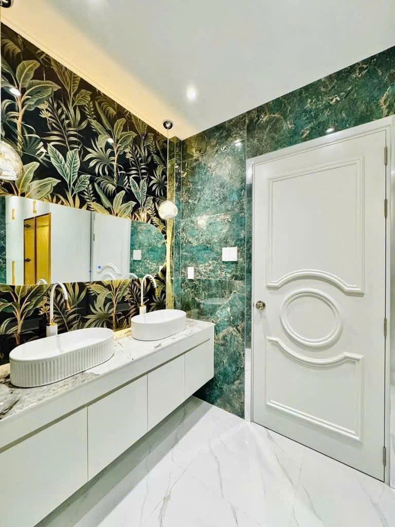 Biệt Thự Phố Gò Vấp 5 Tầng Thang Máy - Vị Trí Đẹp, Nội Thất Cao Cấp