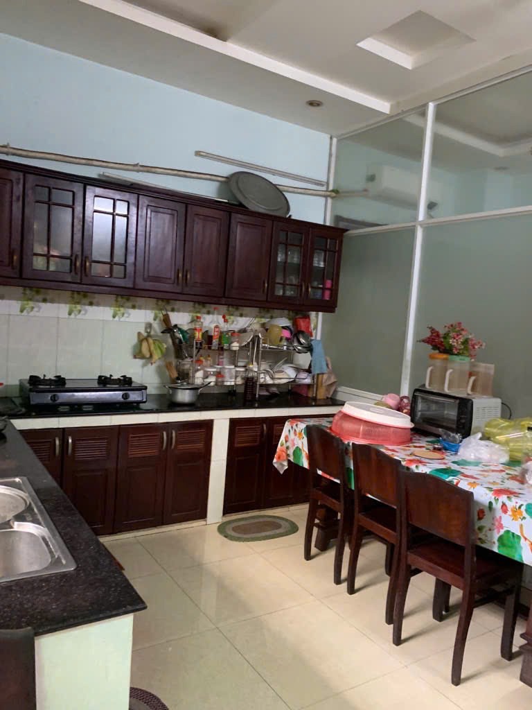 Bán nhà phố Quận 7 - 90m2 - 5PN - Giá 16.5 tỷ - Pháp lý chuẩn